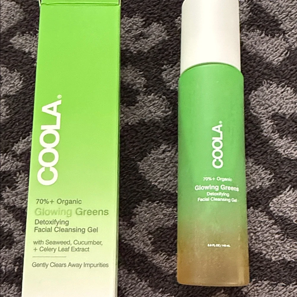 COOLA Organic Detoxifying Facial Cleansing Gel